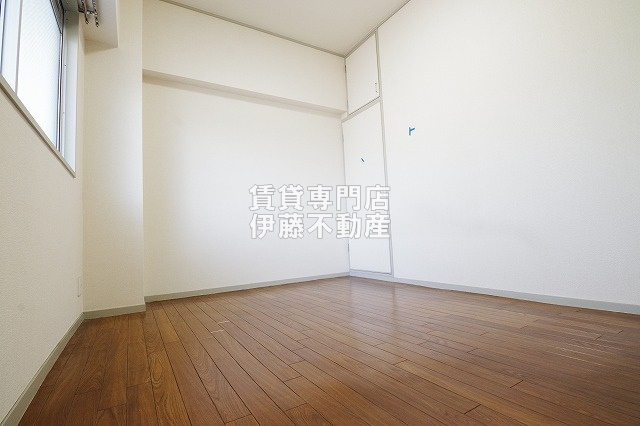 ファミール八代の寝室