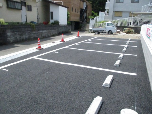 Ovest高田の駐車場
