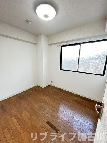 ベネフィス粟津の寝室