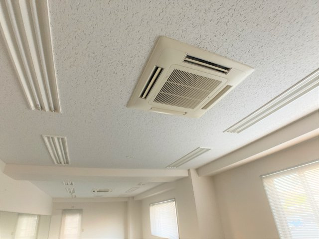 センチュリービルの設備