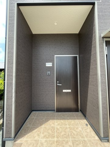 ドルチェ・ヴィータ柳川　Aの玄関