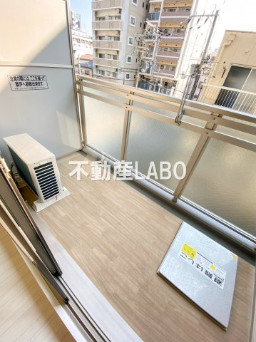 エスリード中之島クロスゲートのバルコニー