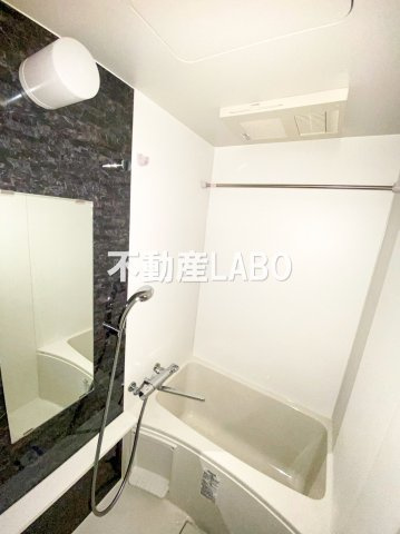 エスリード中之島クロスゲートの浴室