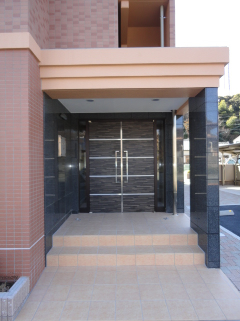 サニースポットのエントランス