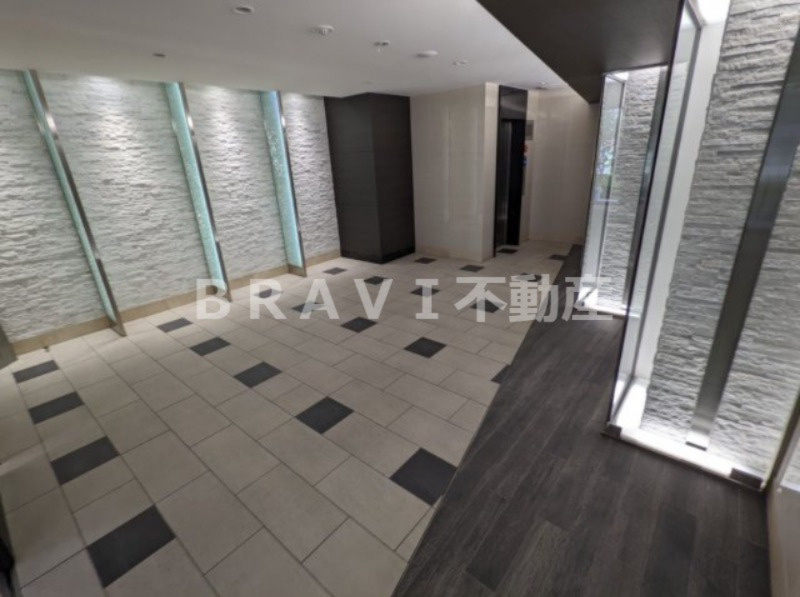 エスリード谷町四丁目 BRAVI不動産のロビー