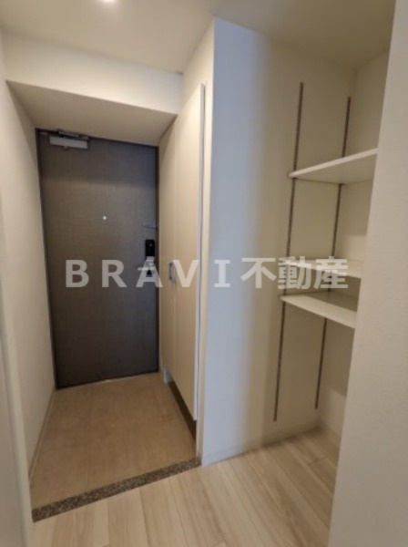 エスリード谷町四丁目 BRAVI不動産の玄関