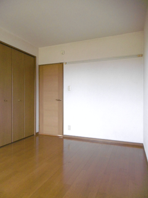 エクセル東櫛原【10,000円キャッシュバック対象物件】の寝室|広くて明るい寝室