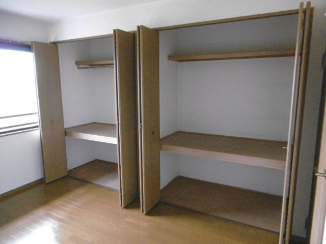 エクセル東櫛原【10,000円キャッシュバック対象物件】の収納|たっぷりとした収納スペースです