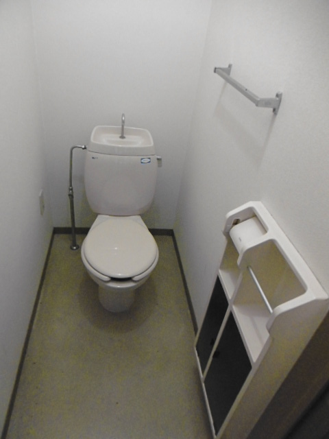 エクセル東櫛原【10,000円キャッシュバック対象物件】のトイレ|落ち着いた色調のトイレです