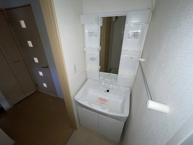 ココメロ　Ｖの洗面所|洗面洗髪化粧台