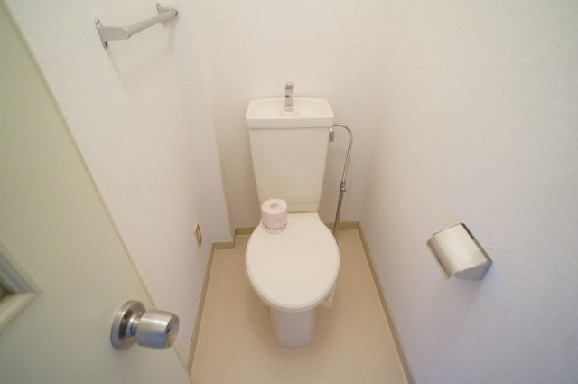 インペリアル中田のトイレ|参考、同建物・反転間取りの号室