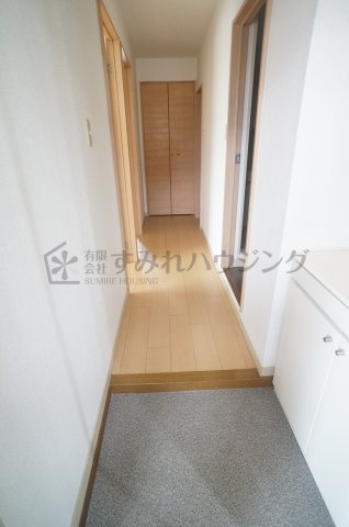 インペリアル中田の玄関|参考、同建物・反転間取りの号室