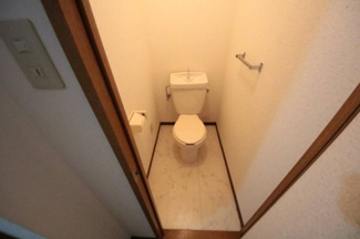 【トイレ】 | メゾン・ルヴェ・ソレイユ | コンパクトで使いやすいトイレです