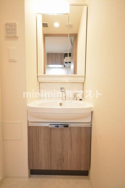 グランカリテ九条南の洗面所