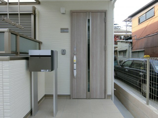 【エントランス】