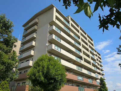 アディール三田５番館の外観