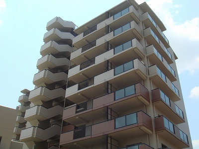 アディール三田５番館の外観