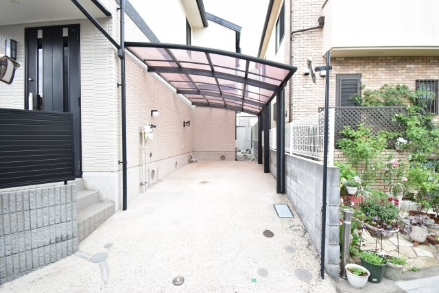 【外観】 | 井の頭公園も徒歩圏！～大和ハウス施工のリフォーム住宅～ | 一階リビング、水廻りも集約のリフォーム済４LDK＋P！南側には広々としたお庭、主寝室にはウォークインクローゼットと魅力が詰まった一戸建てです♪♪