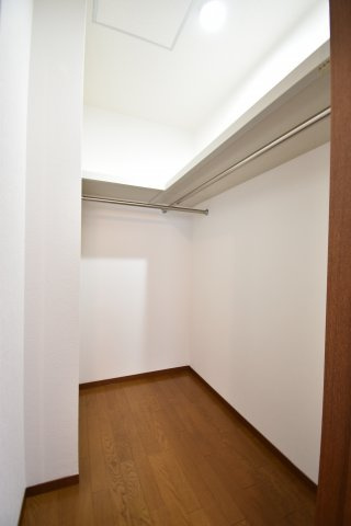 【収納】 | 井の頭公園も徒歩圏！～大和ハウス施工のリフォーム住宅～ | 一階リビング、水廻りも集約のリフォーム済４LDK＋P！南側には広々としたお庭、主寝室にはウォークインクローゼットと魅力が詰まった一戸建てです♪♪