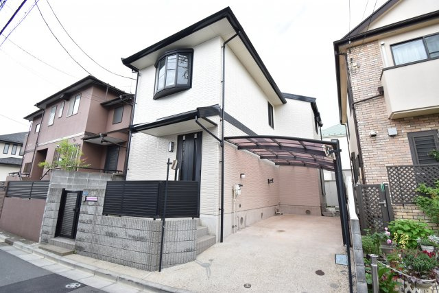 【外観】 | 井の頭公園も徒歩圏！～大和ハウス施工のリフォーム住宅～ | 一階リビング、水廻りも集約のリフォーム済４LDK＋P！南側には広々としたお庭、主寝室にはウォークインクローゼットと魅力が詰まった一戸建てです♪♪