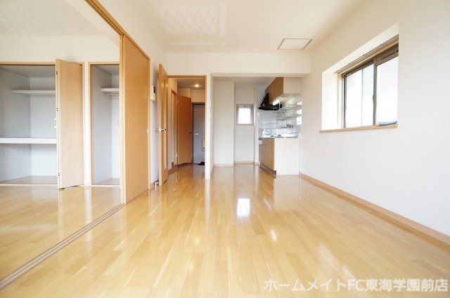 グランディール小山Ⅰの居間・リビング