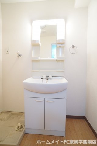 グランディール小山Ⅰの独立洗面台