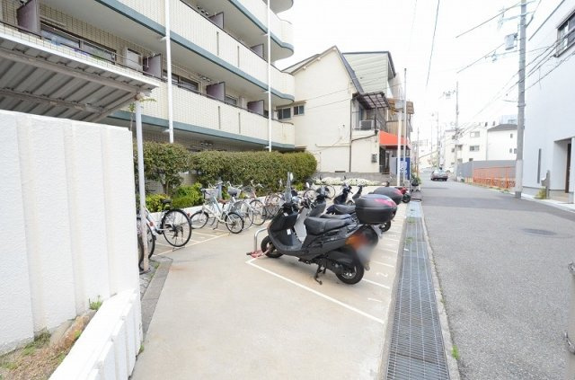 □駐車場