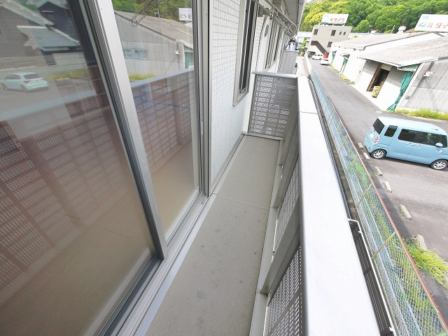 メゾンラフィーネ（外山）のバルコニー
