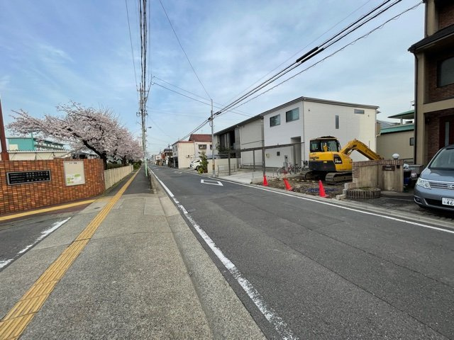 守山区瀬古 全1棟 1号棟＜仲介手数料無料＞瀬古小・守山西中　新築一戸建ての前面道路含む現地写真|3/30撮影
住宅ローンアドバイザーの村田です。住宅ローン審査が通らなかった方、あきらめる前にご相談ください。