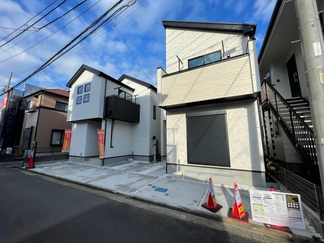 厚木市妻田東の前面道路含む現地写真|１号棟
