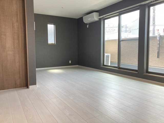 ラブレアコートの居間・リビング