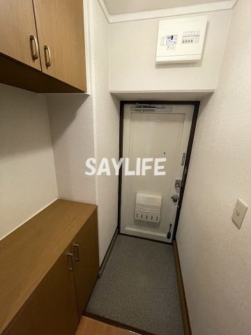 グランドハイツ北深江の玄関