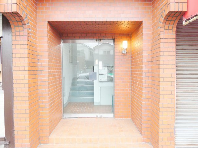 日野台みすずマンションのエントランス