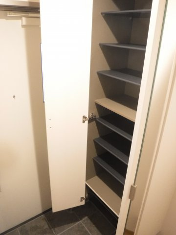アレアセントロの玄関