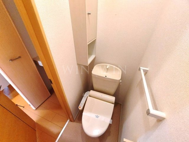 フラッグのトイレ