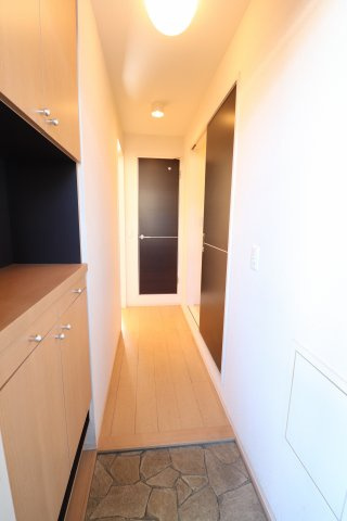 リヴィエール本町の玄関