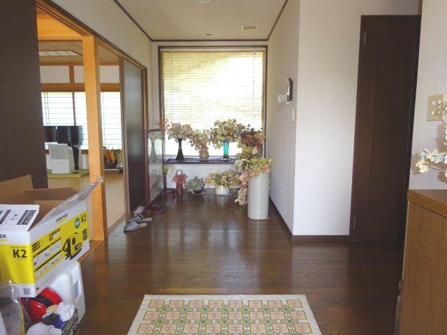 相知売家の玄関