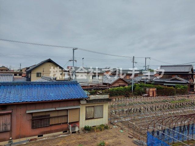 ナインハイツの玄関|収納もある玄関です