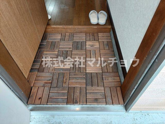 ナインハイツの玄関|明るい玄関です