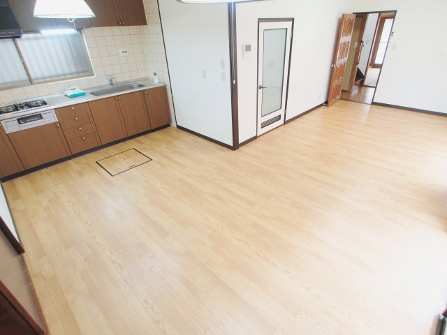 安芸郡海田町曙町の一戸建ての居間・リビング