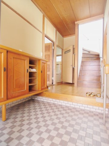 安芸郡海田町曙町の一戸建ての玄関