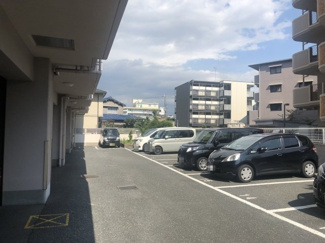 【駐車場】