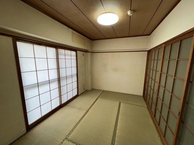 ホワイトパレス南小倉の和室