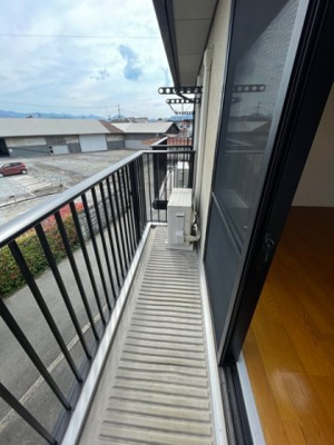 【バルコニー】 | カーサ玉川 | 落ち着いた時間を過ごせるバルコニーです