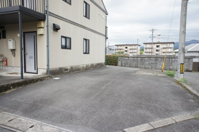 【駐車場】 | カーサ玉川 | 駐車場完備です