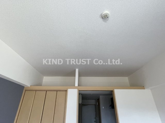 ビガーポリス109天満1丁目の内装|明るい色調の室内です