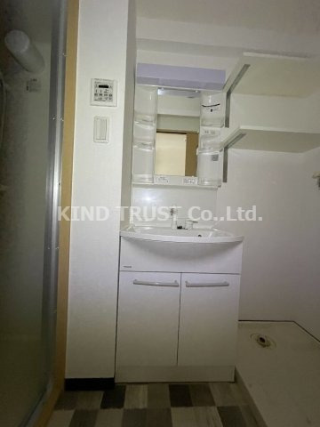 ビガーポリス109天満1丁目の独立洗面台|独立洗面台、朝の身支度には欠かせません