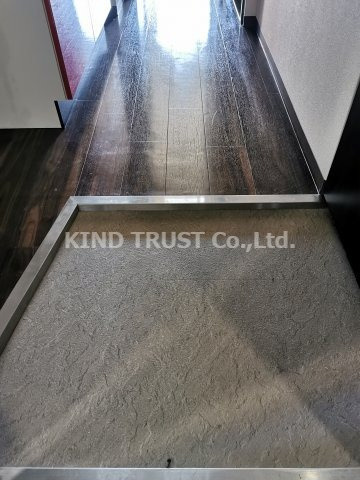 ラフォーレ松ヶ枝町Ⅲの玄関