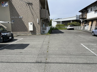 【駐車場】