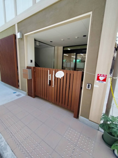 【エントランス】